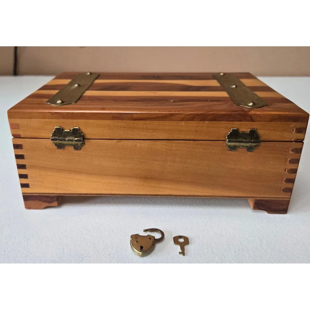 Vintage Cedar Keepsake Box Etched Glass Lid Brass Lock Key Jewelry Memory Chest